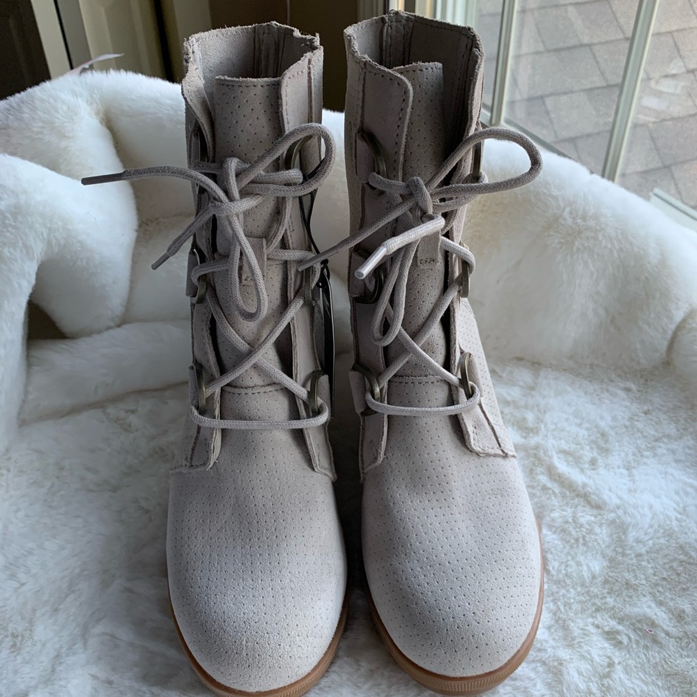 SALE 🔥 {Sorel} Joan Of Arctic Wedge Bootie - Picture 8 of 8